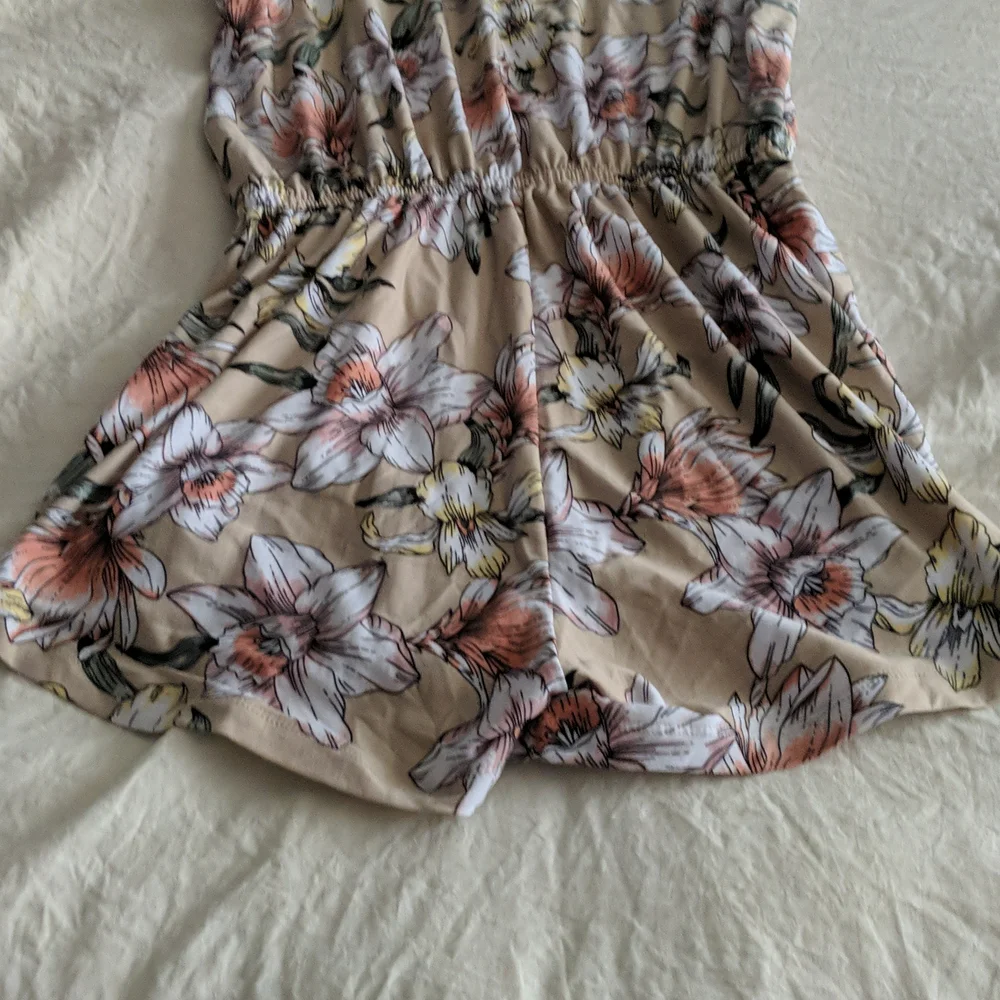 Street wear society size s Floral Jumpsuit. - Picture 4 of 5
